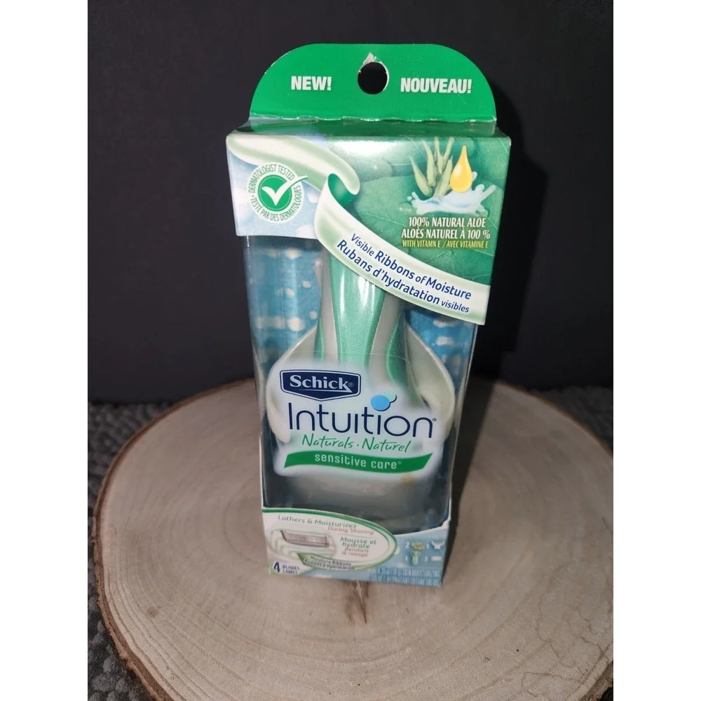Schick Intuition Sensitive Care Organic Aloe Razor + 2 Razor‎ Blade Refills~NOS